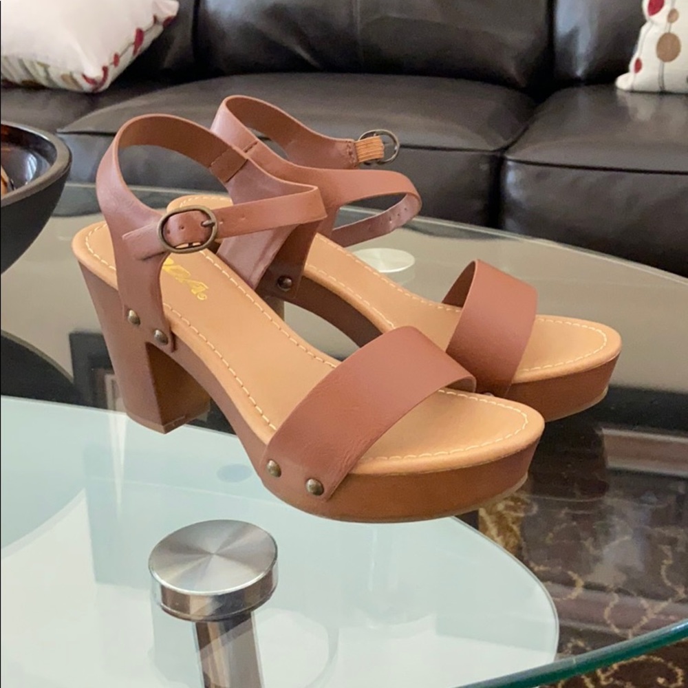 Brand New Soda Heels